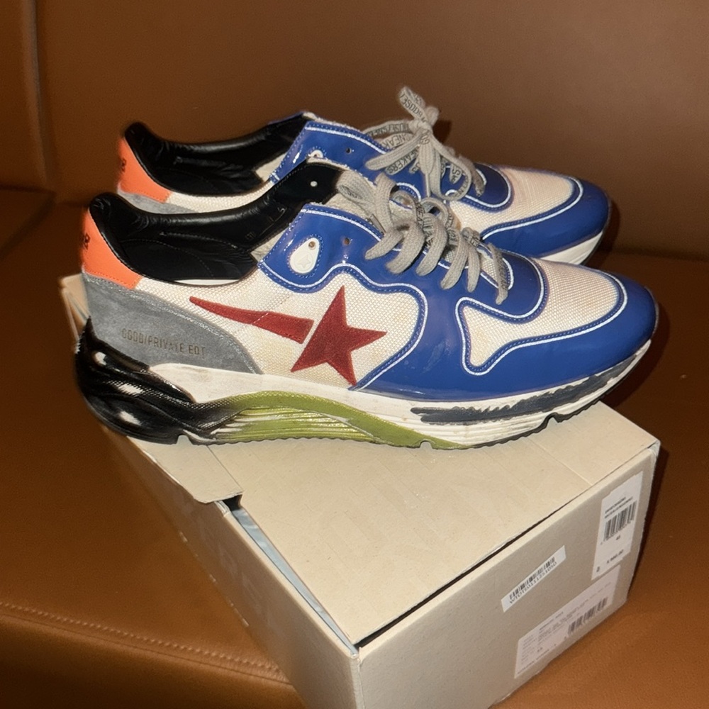 Golden Goose Blue and Red Star Sneakers - Picture 7 of 9